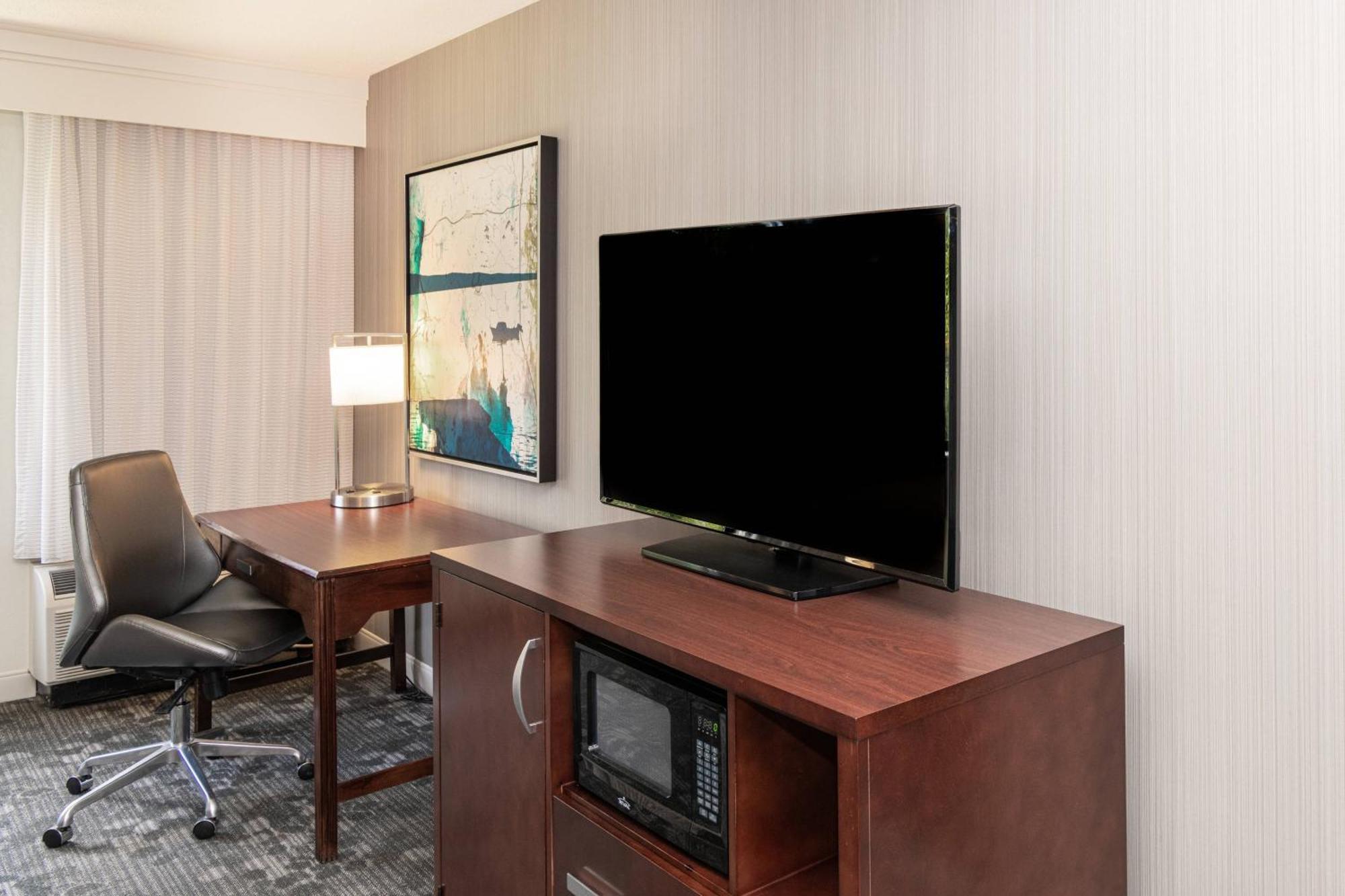 Country Inn & Suites By Radisson, Columbus-Edinburgh Экстерьер фото