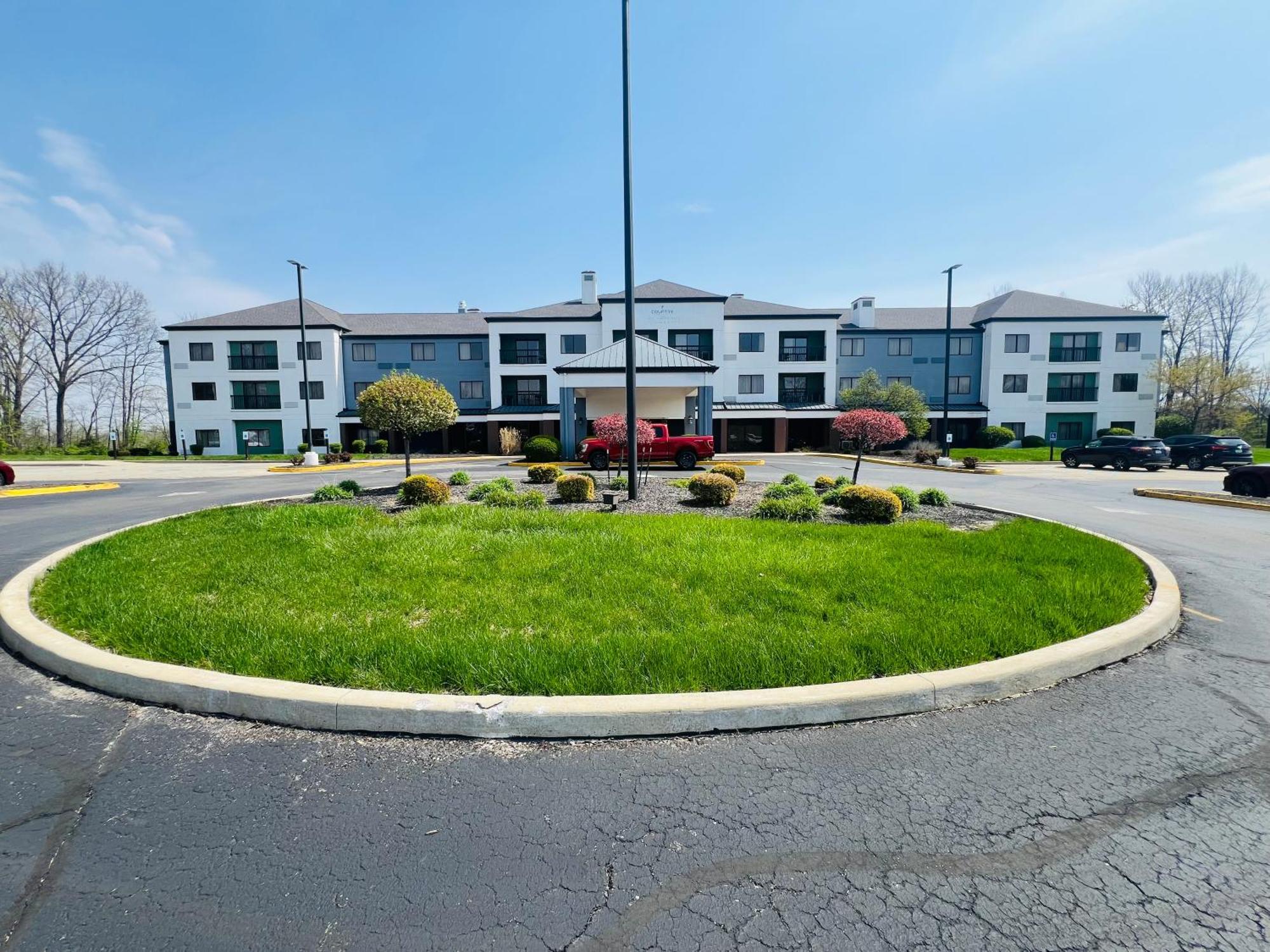 Country Inn & Suites By Radisson, Columbus-Edinburgh Экстерьер фото